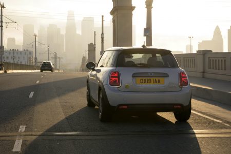 MINI Cooper SE 2020: El modelo 100% eléctrico llega con hasta 270 km de autonomía