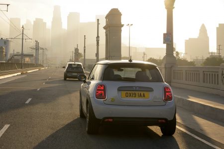 MINI Cooper SE 2020: El modelo 100% eléctrico llega con hasta 270 km de autonomía