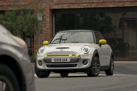 MINI Cooper SE 2020: El modelo 100% eléctrico llega con hasta 270 km de autonomía