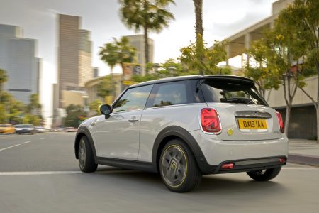 MINI Cooper SE 2020: El modelo 100% eléctrico llega con hasta 270 km de autonomía