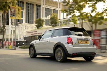 MINI Cooper SE 2020: El modelo 100% eléctrico llega con hasta 270 km de autonomía