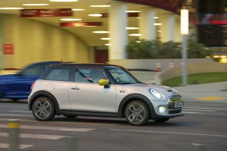 MINI Cooper SE 2020: El modelo 100% eléctrico llega con hasta 270 km de autonomía