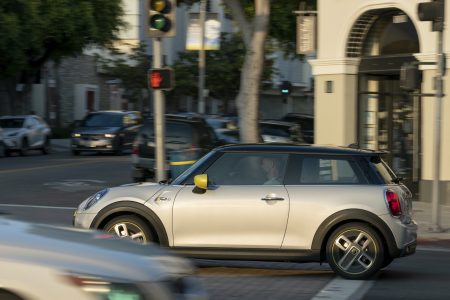 MINI Cooper SE 2020: El modelo 100% eléctrico llega con hasta 270 km de autonomía