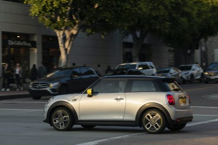 MINI Cooper SE 2020: El modelo 100% eléctrico llega con hasta 270 km de autonomía