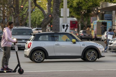 MINI Cooper SE 2020: El modelo 100% eléctrico llega con hasta 270 km de autonomía