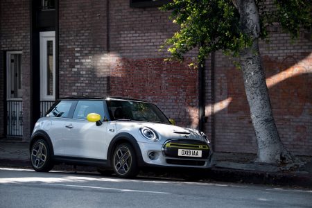 MINI Cooper SE 2020: El modelo 100% eléctrico llega con hasta 270 km de autonomía