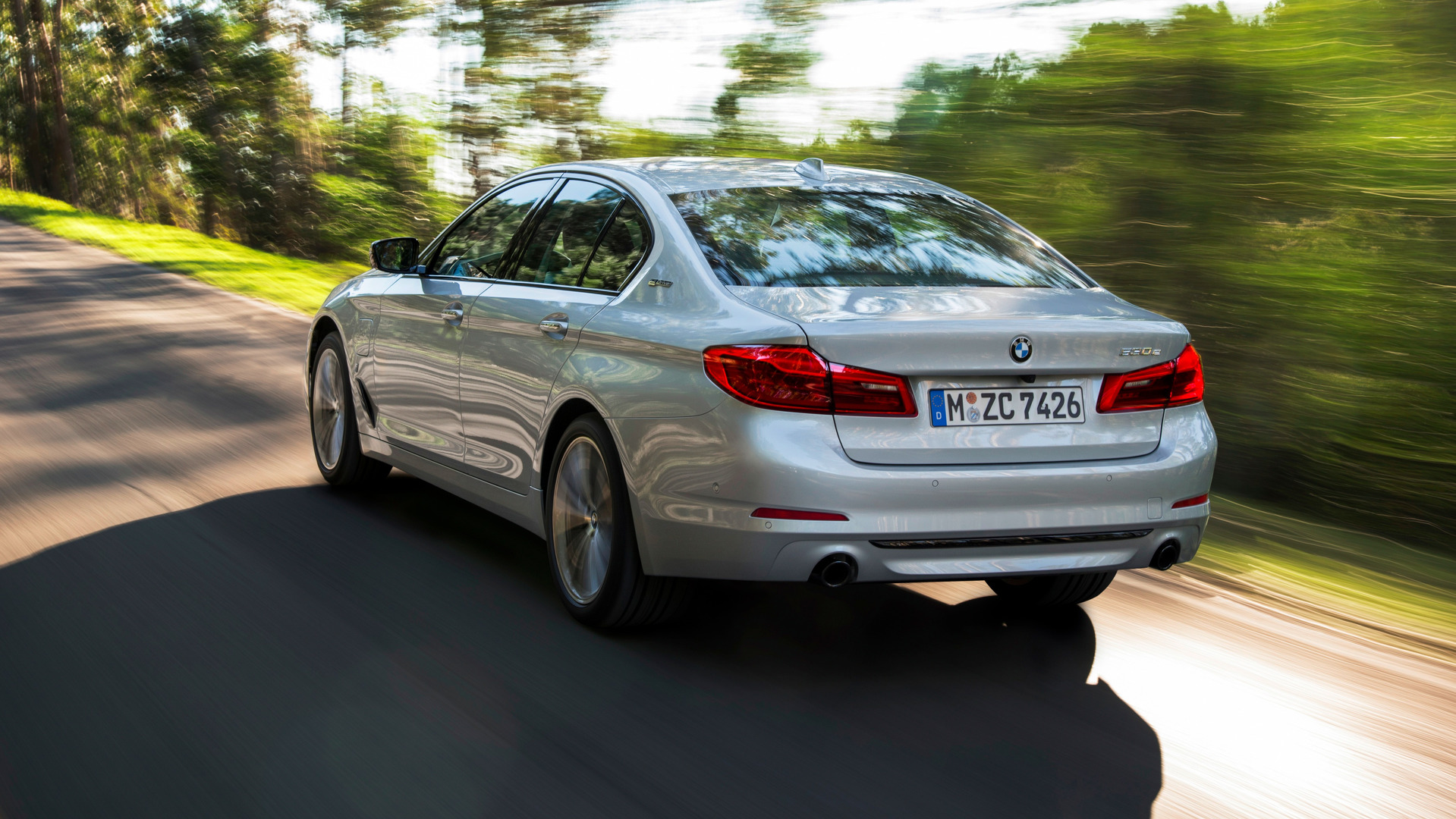 El BMW 530e iPerformance 2019 aumenta su autonomía eléctrica hasta los 66 km