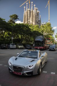 El Hispano-Suiza Carmen de 1,5 millones de euros se da una vuelta por las calles de Barcelona