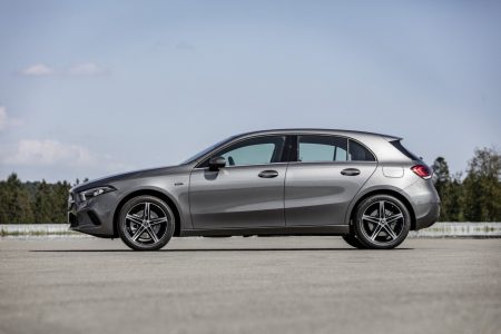 Mercedes-Benz A 250e y B 250e: La oferta híbrida enchufable continúa creciendo