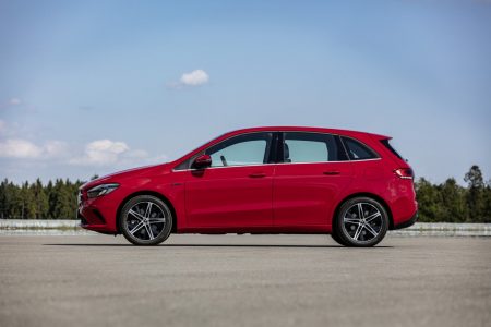 Mercedes-Benz A 250e y B 250e: La oferta híbrida enchufable continúa creciendo