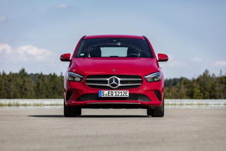 Mercedes-Benz A 250e y B 250e: La oferta híbrida enchufable continúa creciendo
