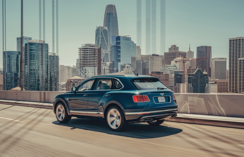 El Bentley Bentayga PHEV ya está disponible: Etiqueta ECO desde 183.930 euros