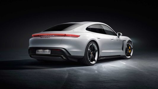 El Porsche Taycan ya es oficial: Hasta 761 CV y 450 kilómetros de autonomía 100% eléctrica