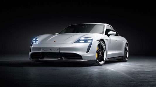 El Porsche Taycan ya es oficial: Hasta 761 CV y 450 kilómetros de autonomía 100% eléctrica