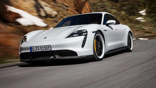 El Porsche Taycan ya es oficial: Hasta 761 CV y 450 kilómetros de autonomía 100% eléctrica