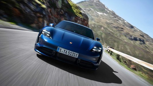 El Porsche Taycan ya es oficial: Hasta 761 CV y 450 kilómetros de autonomía 100% eléctrica