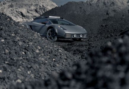 Este Lamborghini Gallardo de 2004 está listo para ir por la montaña... y ahora puedes comprarlo