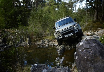 Land Rover Defender 2020: El icono se reinventa y estos son sus precios para España