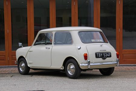 Viaje en el tiempo: Este Morris-MINI tiene sólo 436 kilómetros y está a la venta