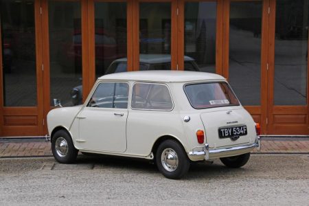 Viaje en el tiempo: Este Morris-MINI tiene sólo 436 kilómetros y está a la venta