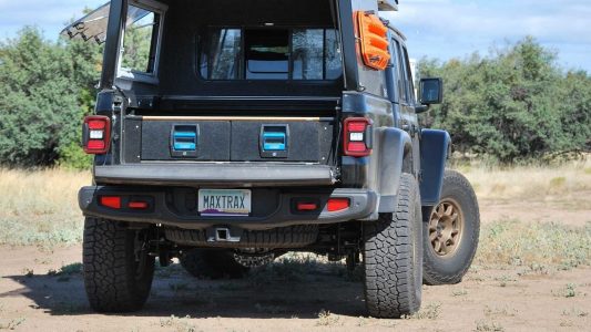 El Jeep Gladiator con preparación camper te permitirá pernoctar allá donde otros no llegan