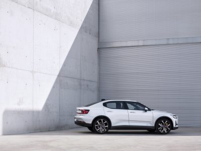 El Polestar 2 arrancará en los 58.800 euros: 408 CV y 500 km de autonomía para rivalizar con el Model 3