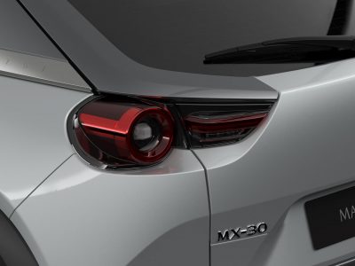 Mazda MX-30: El primer eléctrico de la compañía tiene 200 km de autonomía puertas traseras de apertura contraria
