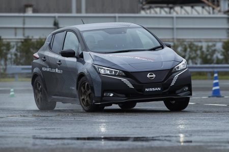 Nissan ha construido un Leaf con dos motores eléctricos, tracción total y más de 300 CV