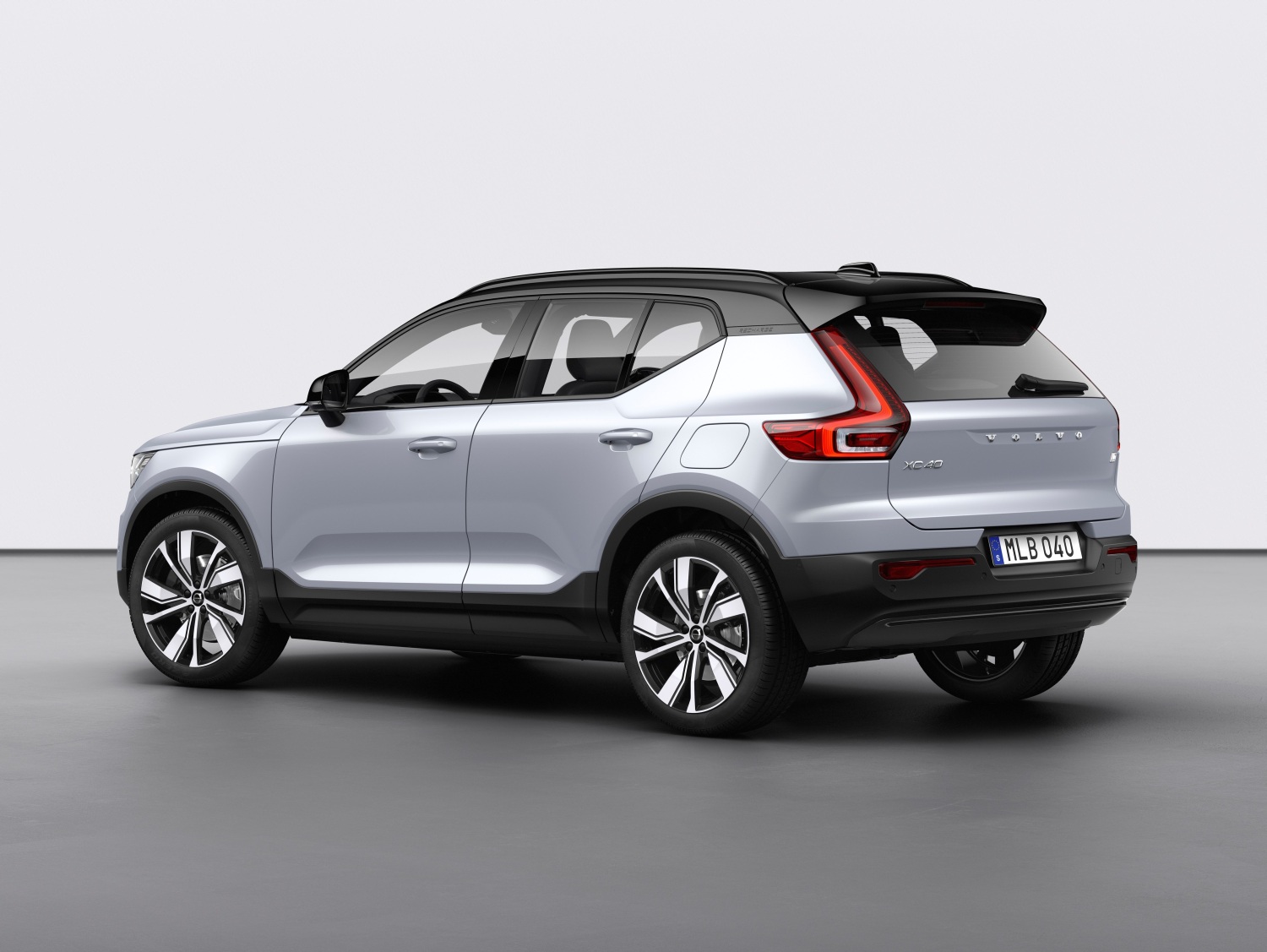 Volvo presenta el nuevo XC40 Recharge 100% eléctrico con 408 CV y 400 km de autonomía