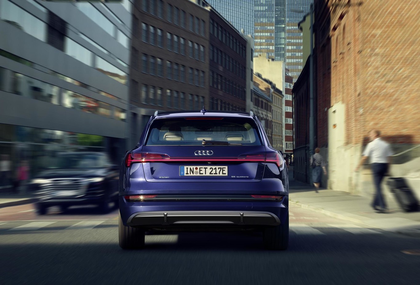 El Audi e-tron recibe una actualización y aumenta su autonomía con 25 km adicionales