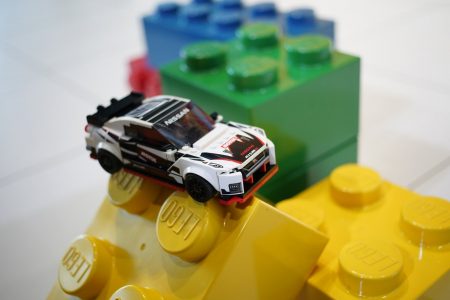El Nissan GT-R NISMO también llega a LEGO: Celebrando su 50 aniversario