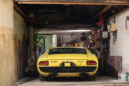 Este Lamborghini Miura P400 S de 1969 encontrado en un cobertizo se ha vendido por más de 1,45 millones de euros