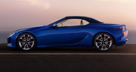 Lexus LC 500 Cabrio: Escuchar su V8 de 5 litros atmosférico con 477 CV te llevará a otra dimensión