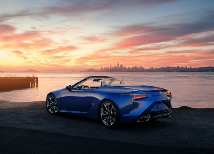 Lexus LC 500 Cabrio: Escuchar su V8 de 5 litros atmosférico con 477 CV te llevará a otra dimensión