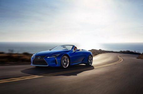 Lexus LC 500 Cabrio: Escuchar su V8 de 5 litros atmosférico con 477 CV te llevará a otra dimensión