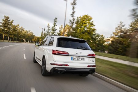 El Audi Q7 60 TFSIe ya está disponible en España: 43 km de autonomía en modo 100% eléctrico