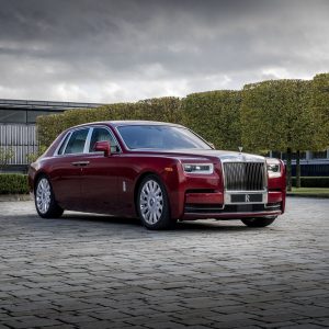 Rolls-Royce Bespoke Red Phantom: Un one-off para luchar contra el SIDA