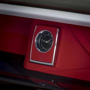 Rolls-Royce Bespoke Red Phantom: Un one-off para luchar contra el SIDA