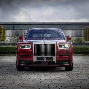 Rolls-Royce Bespoke Red Phantom: Un one-off para luchar contra el SIDA