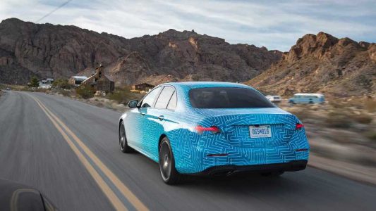 El Mercedes Clase E 2020 comienza a mostrarnos su aspecto... aunque no por completo