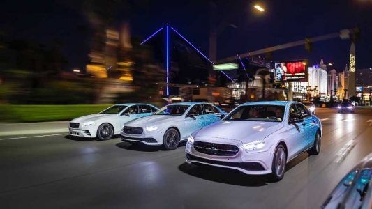 El Mercedes Clase E 2020 comienza a mostrarnos su aspecto... aunque no por completo