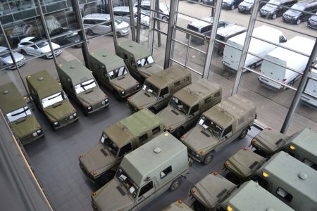 Salen a la venta 37 Mercedes Clase G militares a precios muy dispares