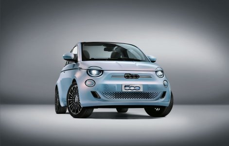 El nuevo Fiat 500 dice adiós a los motores térmicos: 320 km de autonomía y desde 37.900 euros