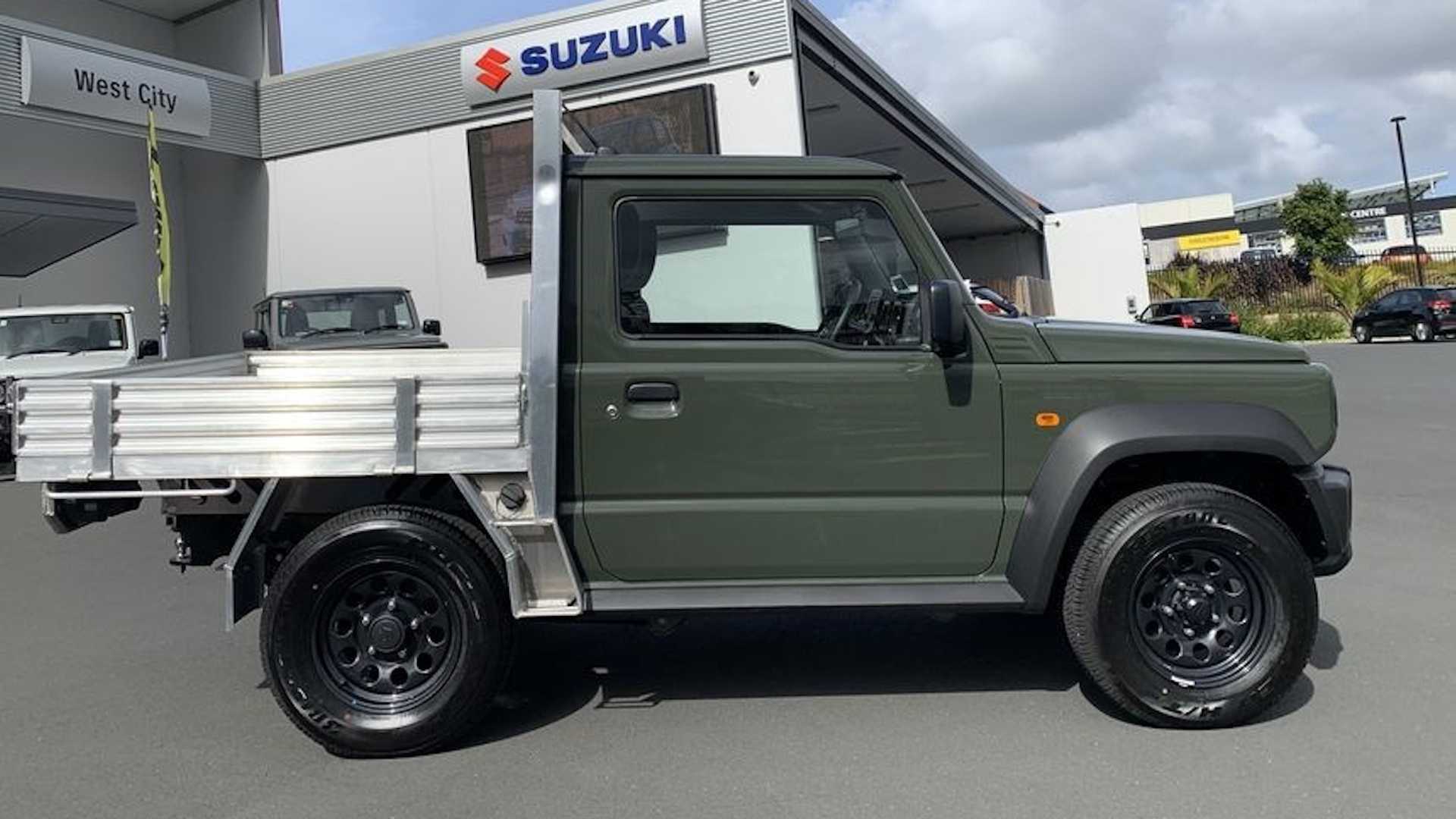 Este Suzuki Jimny pick-up está disponible en un concesionario de Nueva Zelanda