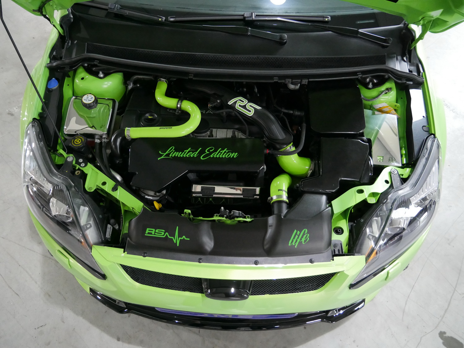 ¡Larga vida al Ford Focus RS Mk2! JMS sigue acordándose de él