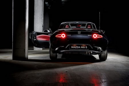 Mazda hace un guiño al MX-5 de primera generación con el Eunos Edition