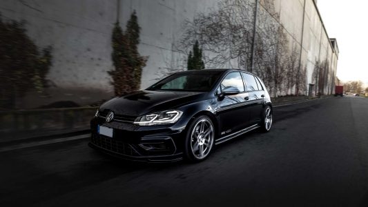 Mejor que el Volkswagen Golf R400 que no llegó: El Manhart RS450 llega con 450 CV