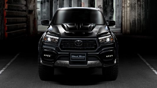 Toyota Hilux Sports Line Black Bison Edition 2020: El Hilux se ha apuntado al gimnasio y luce así de espectacular