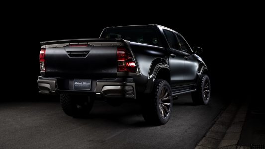 Toyota Hilux Sports Line Black Bison Edition 2020: El Hilux se ha apuntado al gimnasio y luce así de espectacular