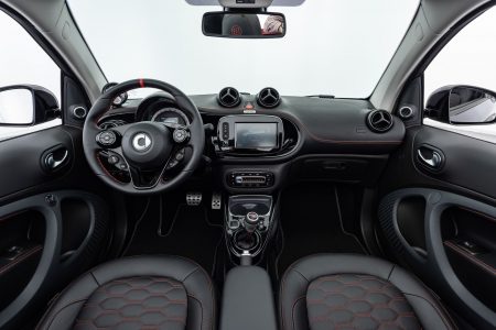 BRABUS Ultimate E: ¿Te gastarías 49.449 euros en este smart fortwo que ahora se ha puesto al día?